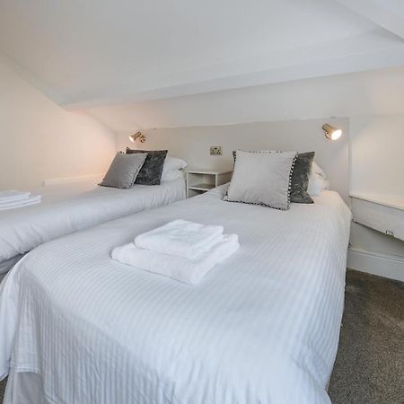 Woodlands Hall Hotel Ederyn ภายนอก รูปภาพ