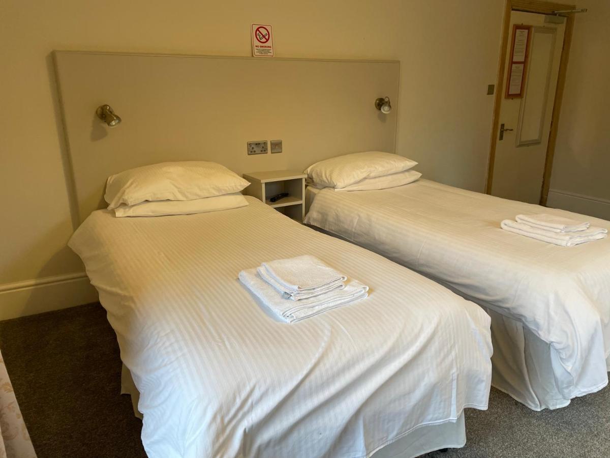 Woodlands Hall Hotel Ederyn ภายนอก รูปภาพ