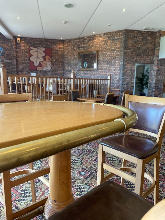 Woodlands Hall Hotel Ederyn ภายนอก รูปภาพ