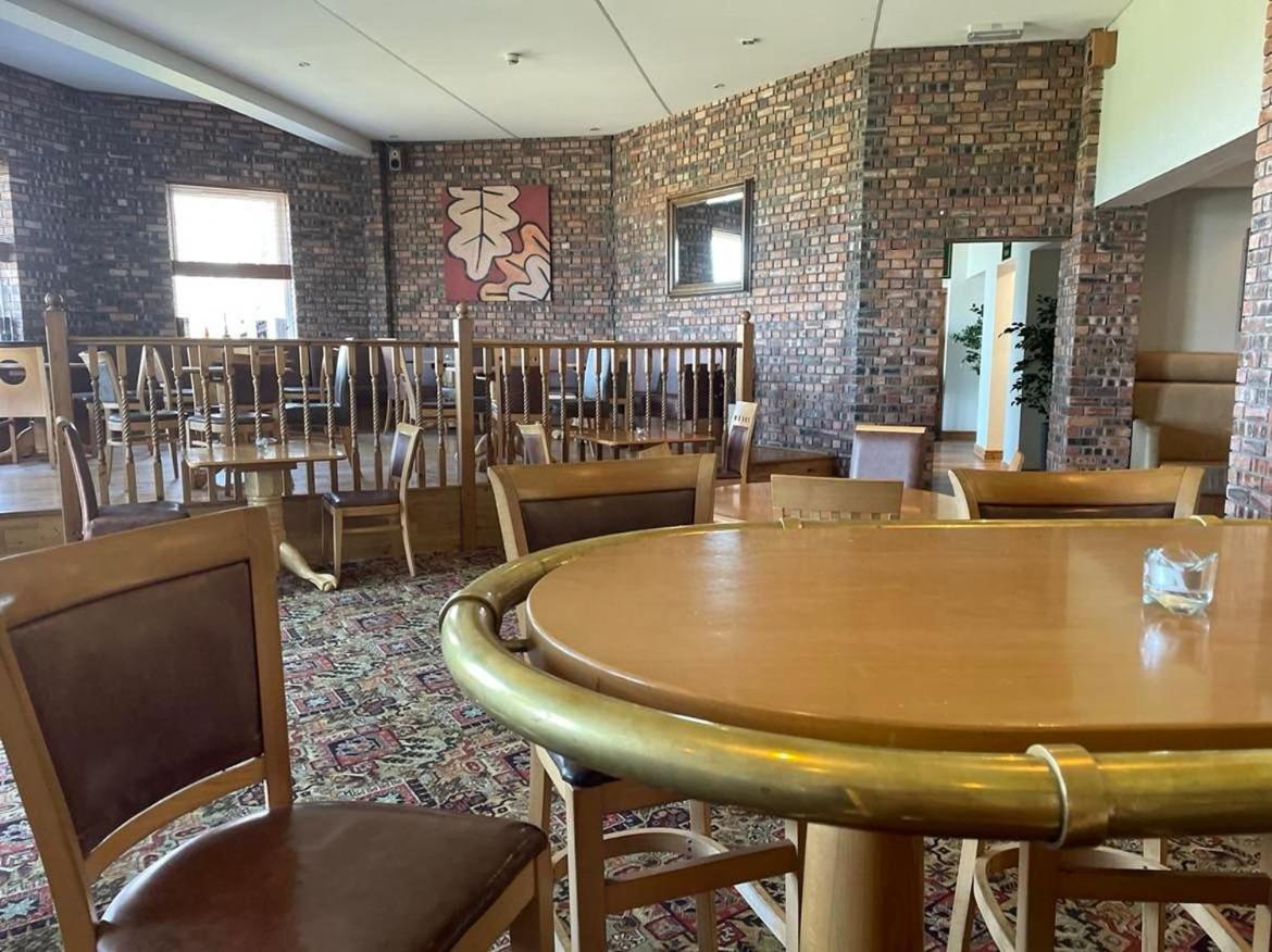 Woodlands Hall Hotel Ederyn ภายนอก รูปภาพ