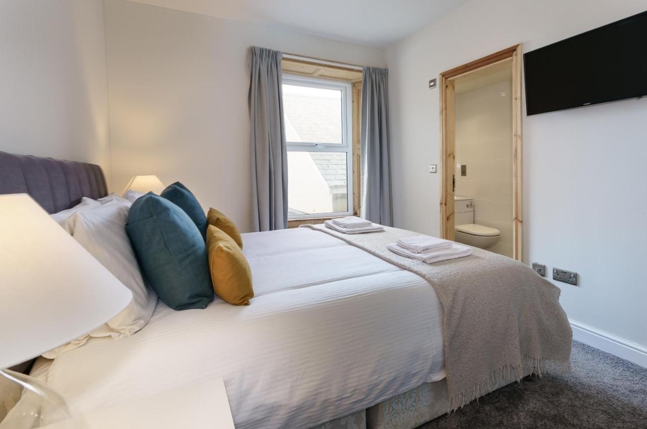 Woodlands Hall Hotel Ederyn ภายนอก รูปภาพ